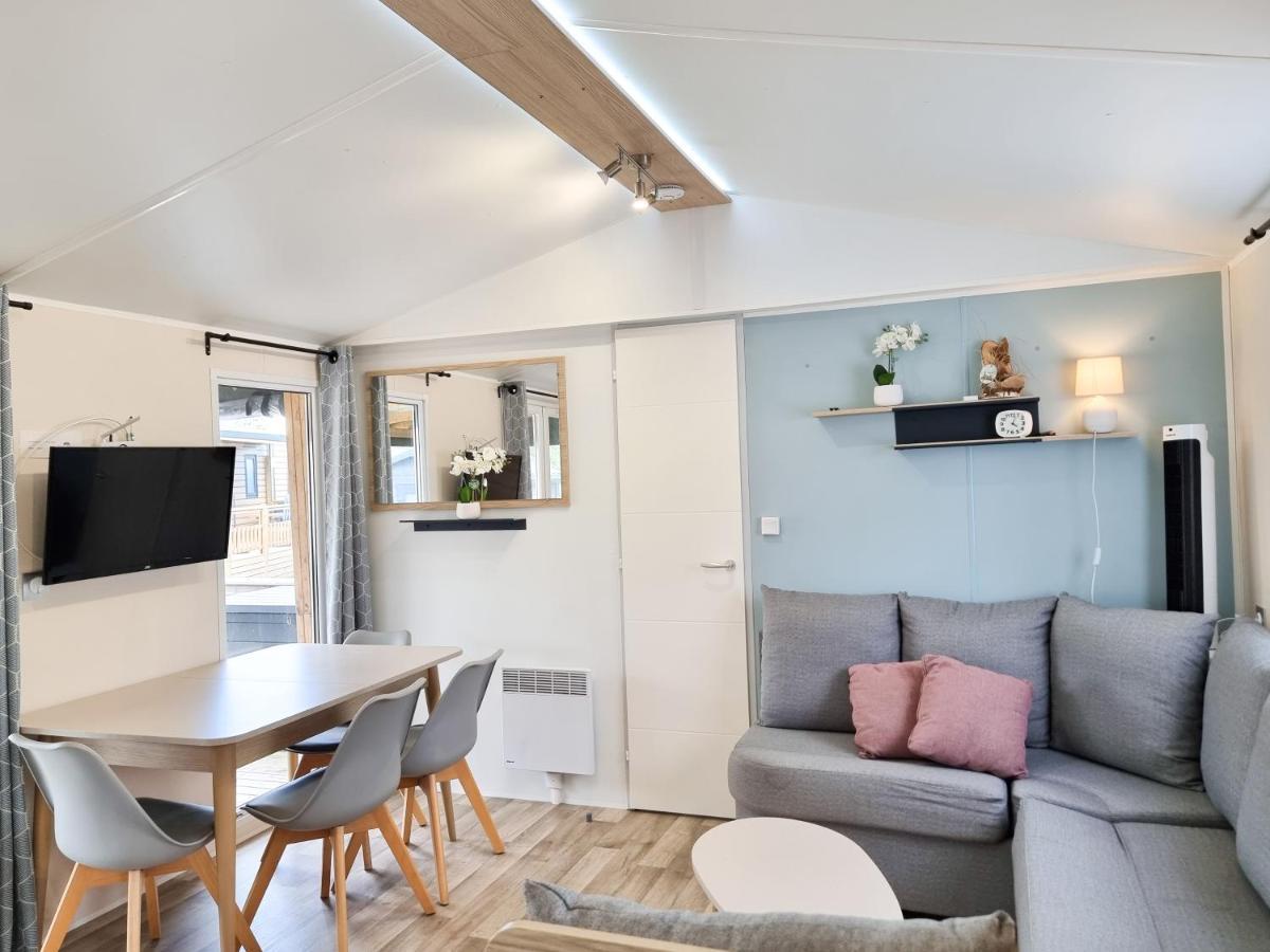 Prachtig Chalet Ok50 D12 Op Familiecamping Oostkapelle Dış mekan fotoğraf