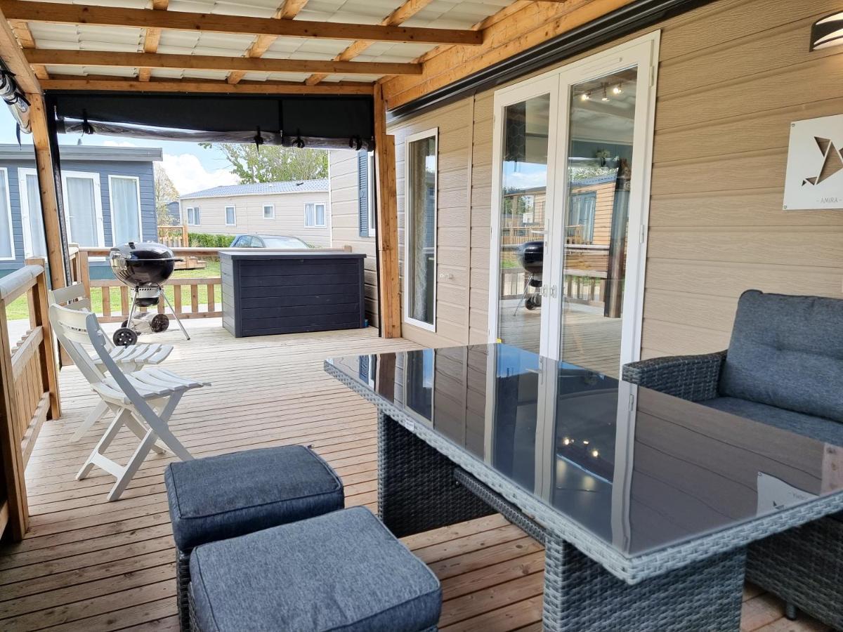 Prachtig Chalet Ok50 D12 Op Familiecamping Oostkapelle Dış mekan fotoğraf